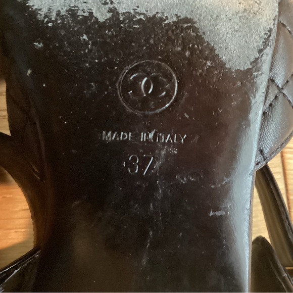 Chanel Black patent leather turnlock gold CC flats - Picture 9 of 16